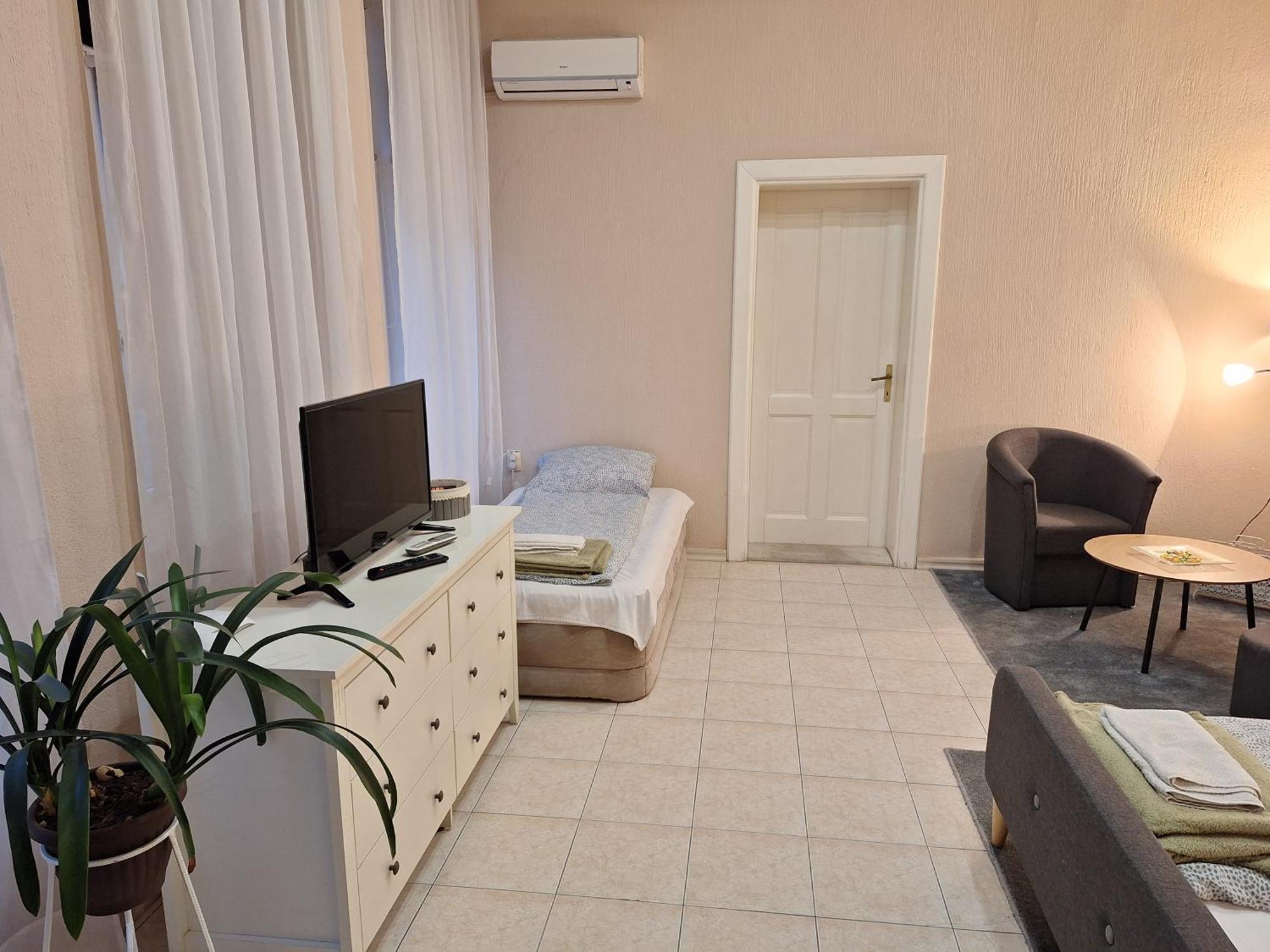 Mainstreet Apartman 수보티차 외부 사진